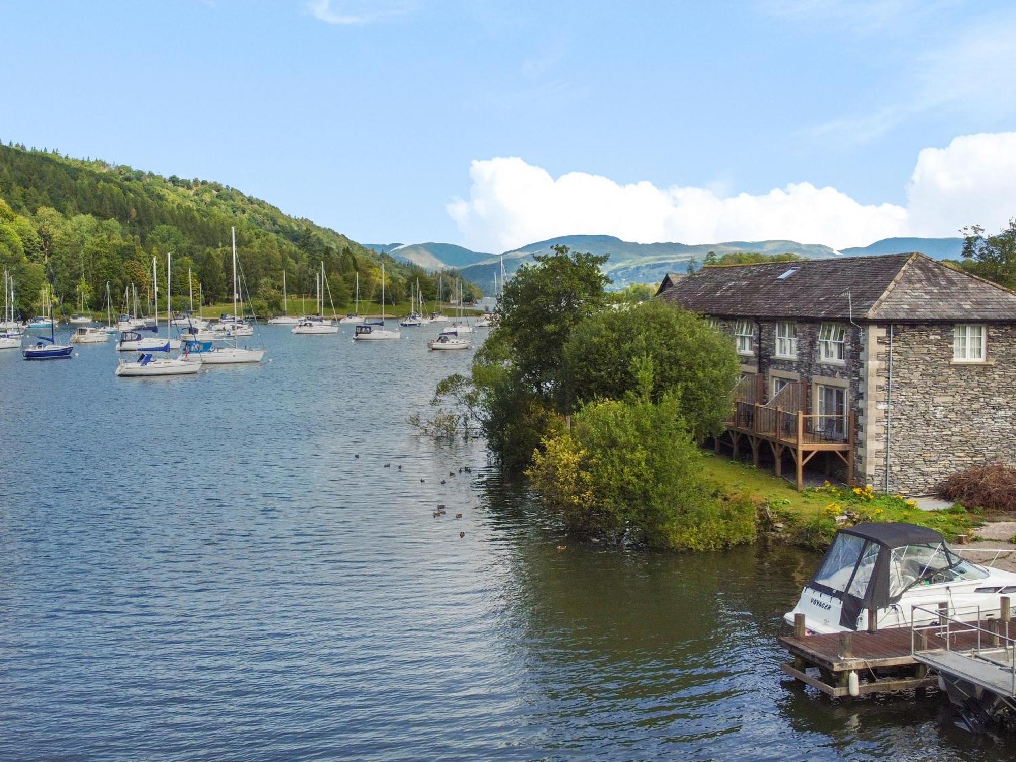Gilson Villa Ambleside Exterior photo